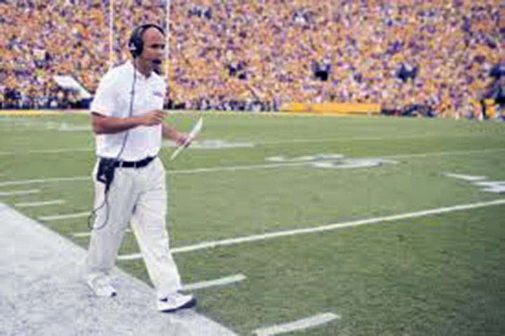 Dave Aranda on the sidelines at LSU's 63-28 victory over Ohio State Sturday at the Peach Bowl.